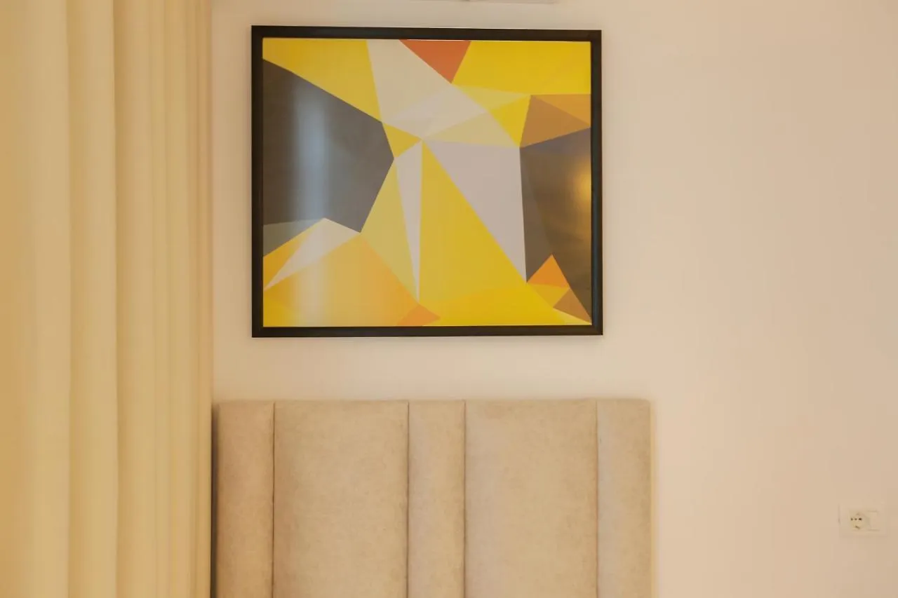 Miku Apartment-Sophisticated 2Bd Apartment At Taiwan Tirana