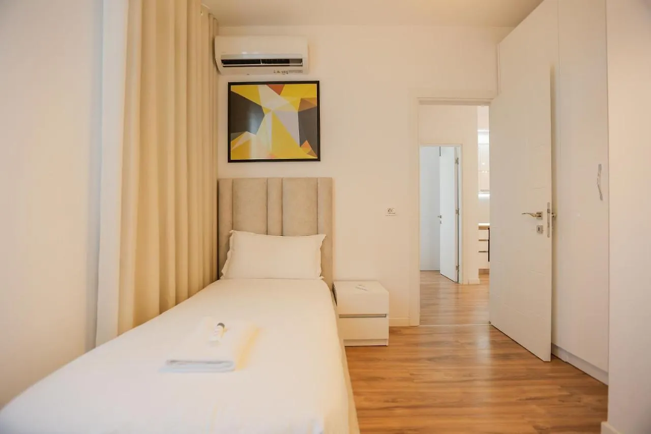 Miku Apartment-Sophisticated 2Bd Apartment At Taiwan Tirana